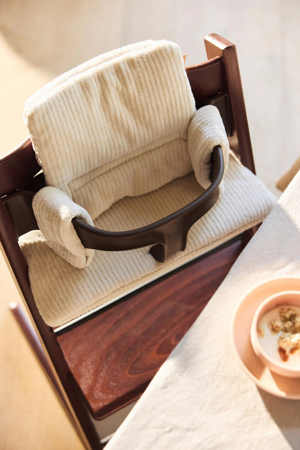 Jastëk për karrige ngrënieje që përshtatet me rritjen e fëmijës Cloudy Rib Oatmeal