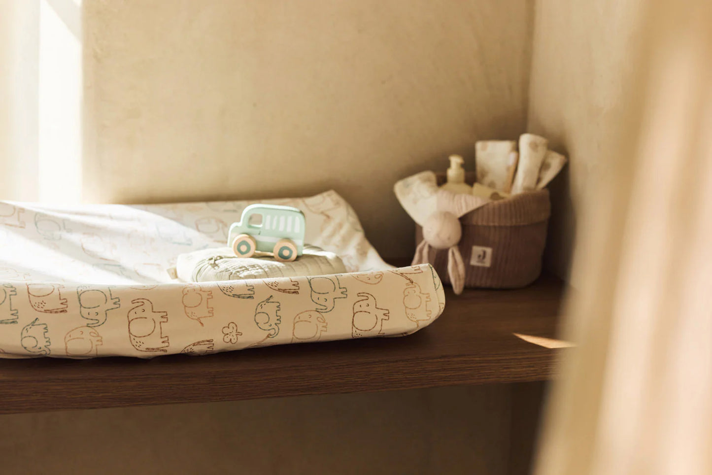 Mbulesë për dyshek ndërrimi Elephant Tales