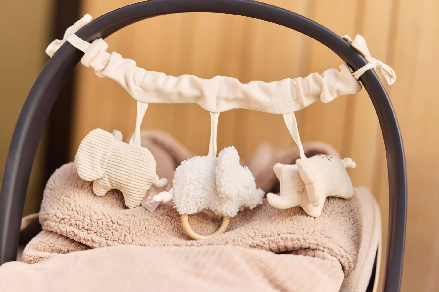 Lodra Varëse për Karrocë “Përrallat e Elefantit”