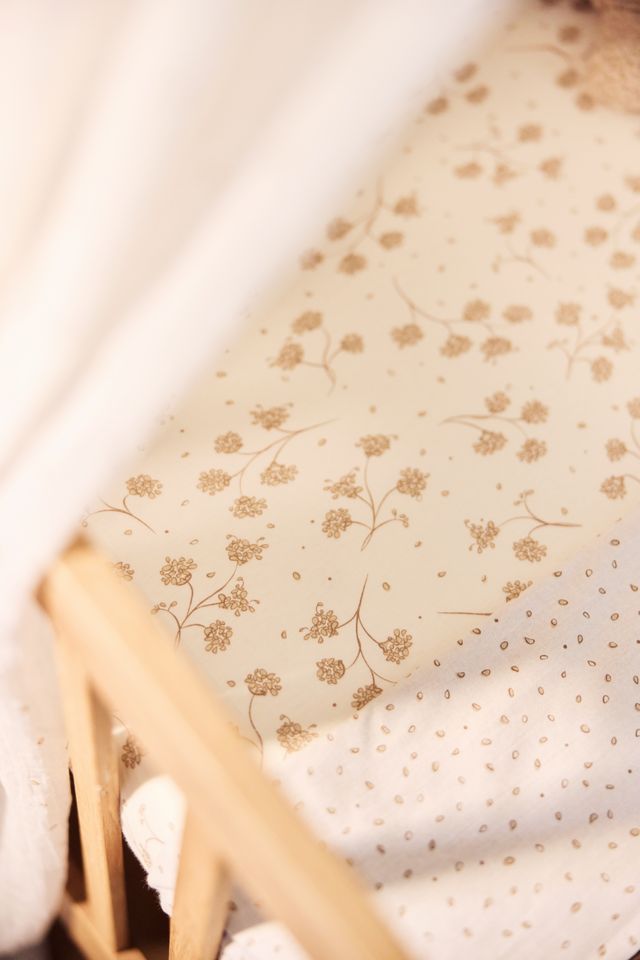 Çarçaf me llastik koleksioni “Ëndrra me Gjethe”