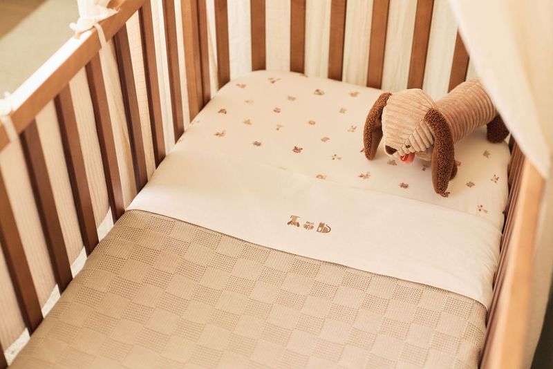 Çarçaf me llastik koleksioni “Miqtë e Kafshëve”